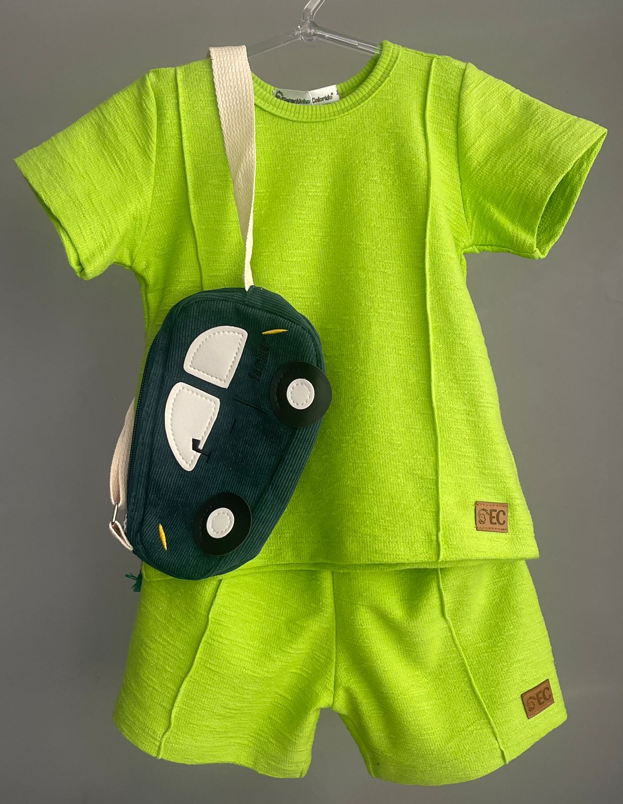 Conj. Shorts + Camiseta verde
