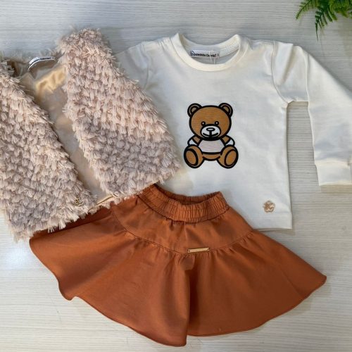 roupa infantil marrom
